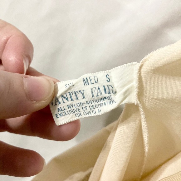 Vanity Fair Women's M Vintage Beige Satin Half Slip - Picture 7 of 8
